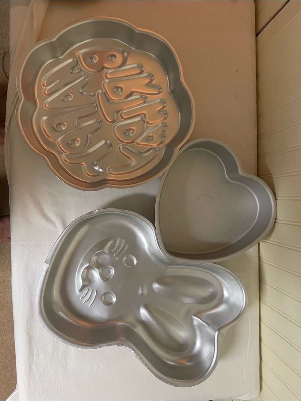 Wilton Vintage Silver Bunny, Heart & Happy Molded Cake Pans